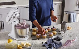 KitchenAid Classic Series Tilt-Head Stand Mixer 1